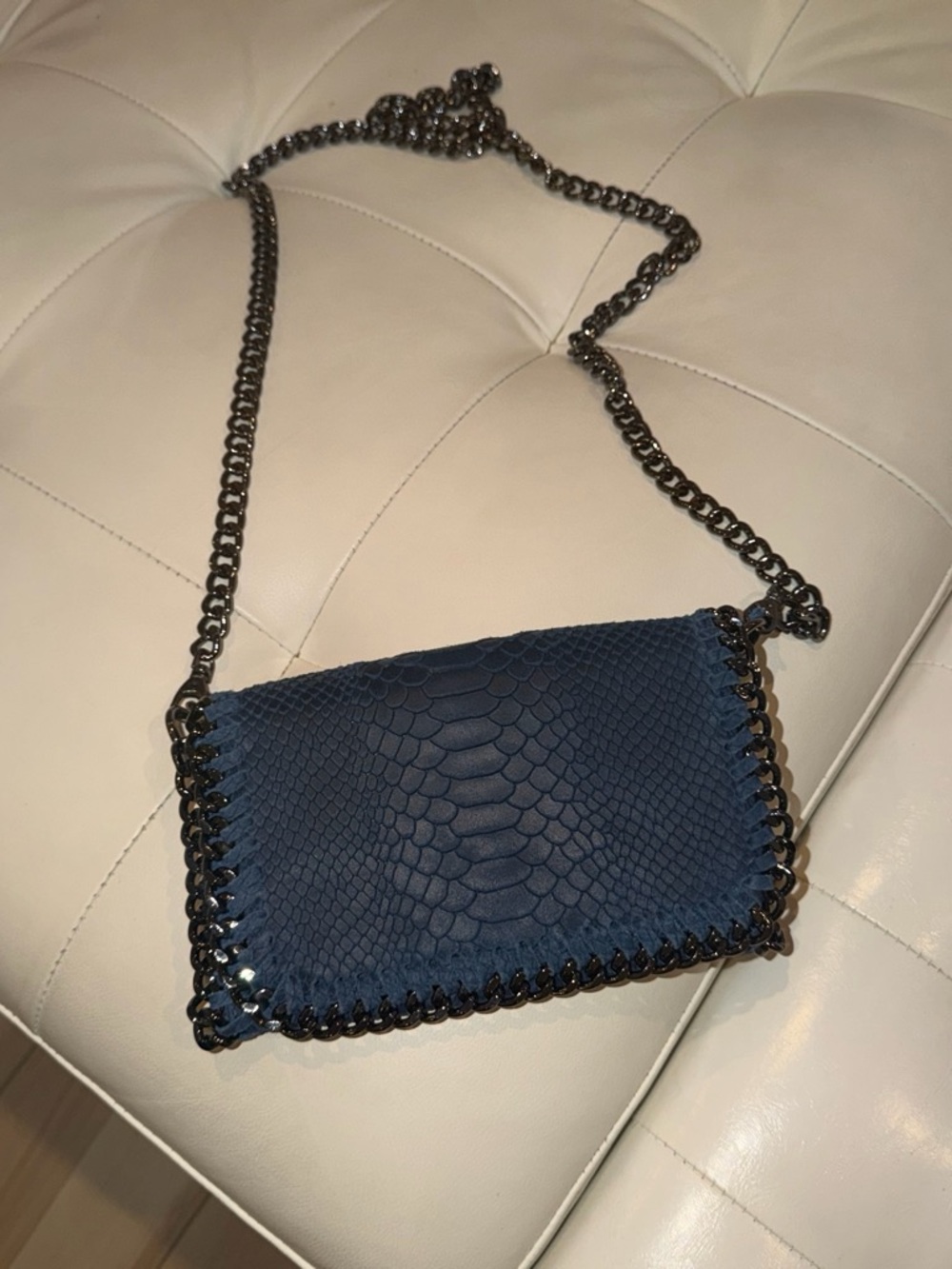 Structured Blue Python-Embossed Chain Crossbody Bag - Picture 4 of 5